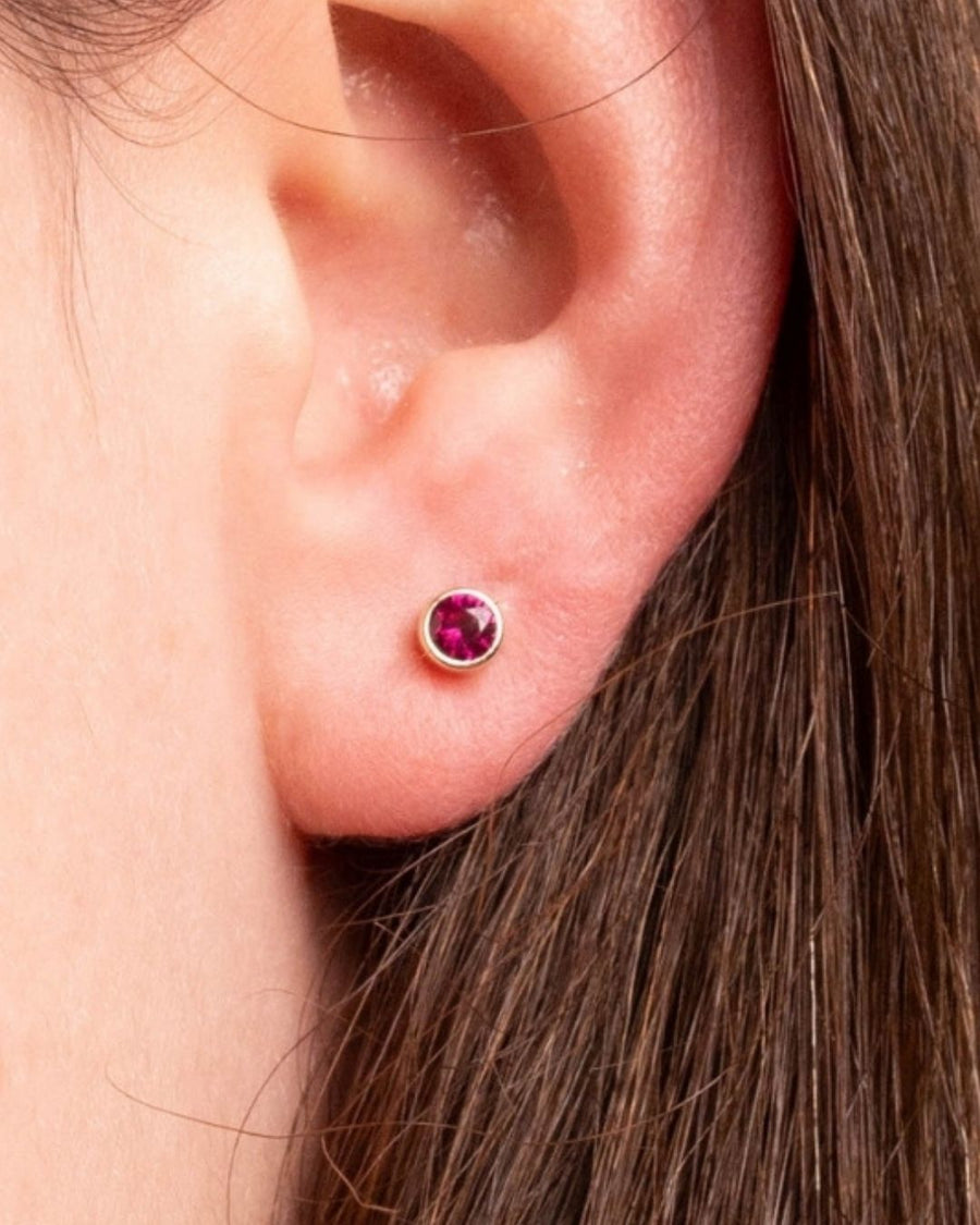 CIRCONIA RUBY BEZEL PIERCING