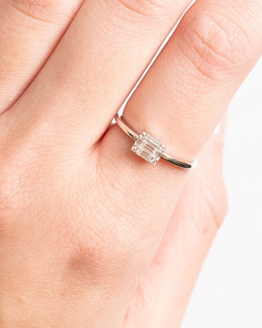 EMERALD ILLUSION RING