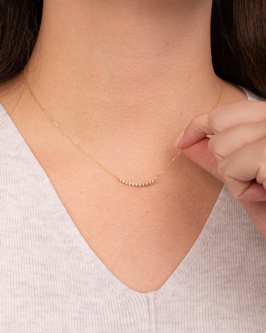 DIAMOND CURVED BAR NECKLACE