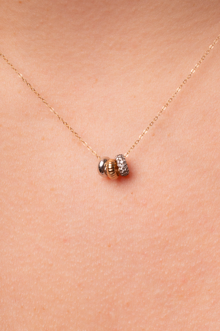 DIAMOND PENDANT THREE CIRCLES