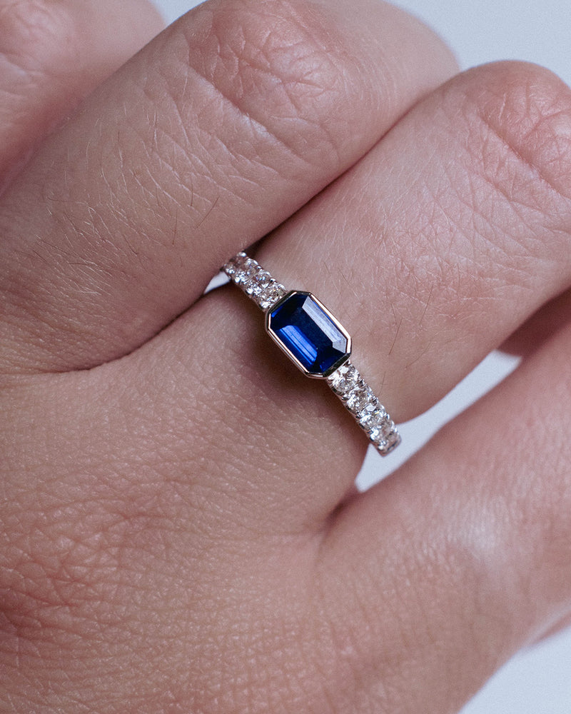 GEMSTONE & PAVE RING SAPPHIRE