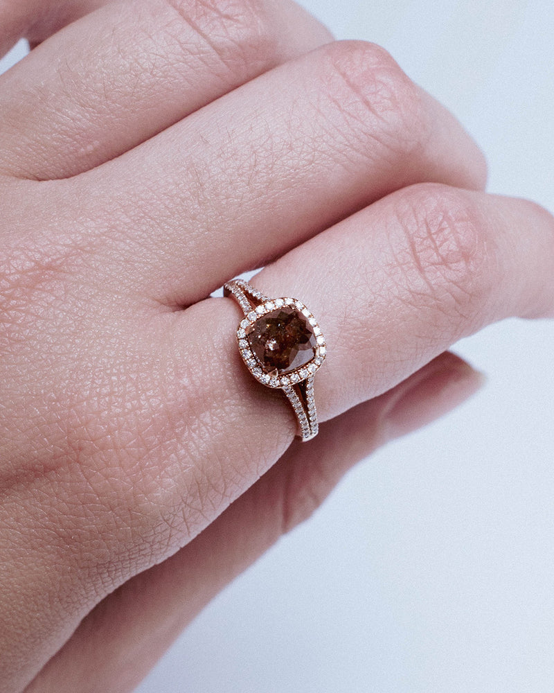 GOLD SQUARED DIAMOND BAND