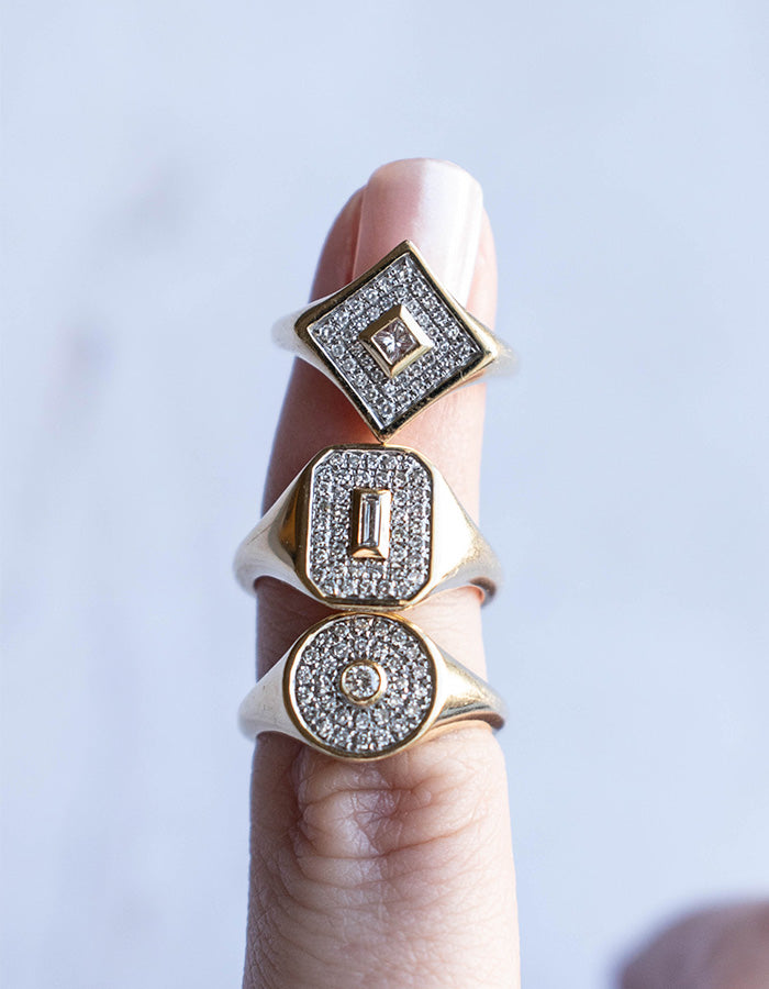 PINKY SIGNET RING Princess